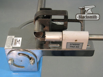 Blacksmith TN2-50 Приспособление для обрезки седловин на торцах труб Blacksmith TN2-50 Приспособление для обрезки седловин на торцах труб